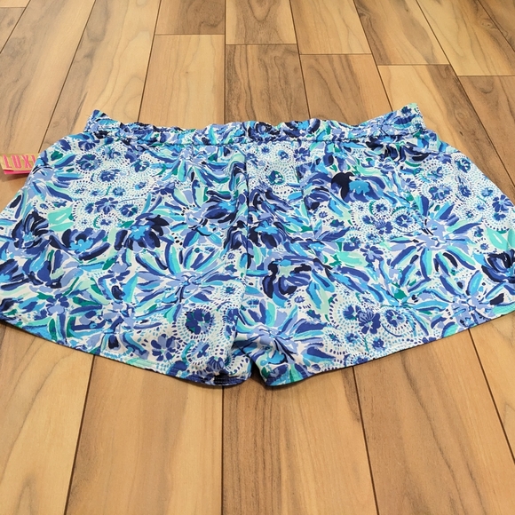 NWT! Lilly Pulitzer Luxletic Run Around Shorts Iris Blue High Maintenance XL - Picture 15 of 15